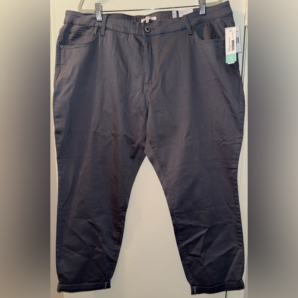 STS Blue - Darren Twill Girlfriend Cropped Pant in Grey
